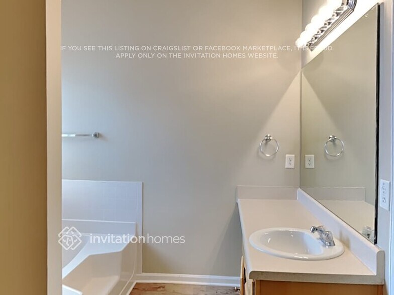 Building Photo - 4120 Arch Pass