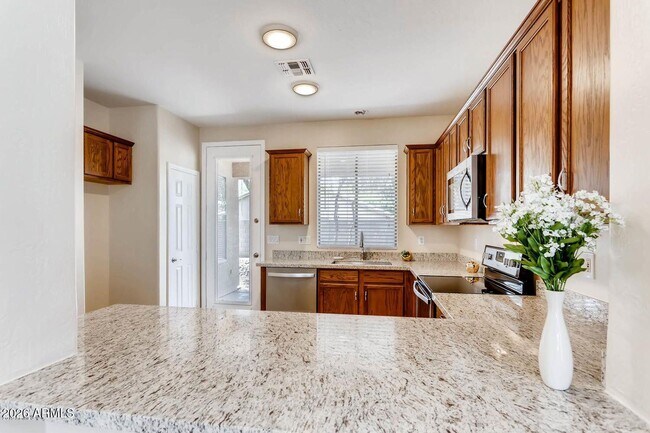 Building Photo - 15261 W Custer Ln