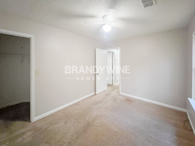 Building Photo - 3868 Springleaf Point