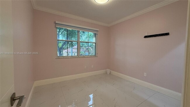 Building Photo - 8480 NW 139th Ln