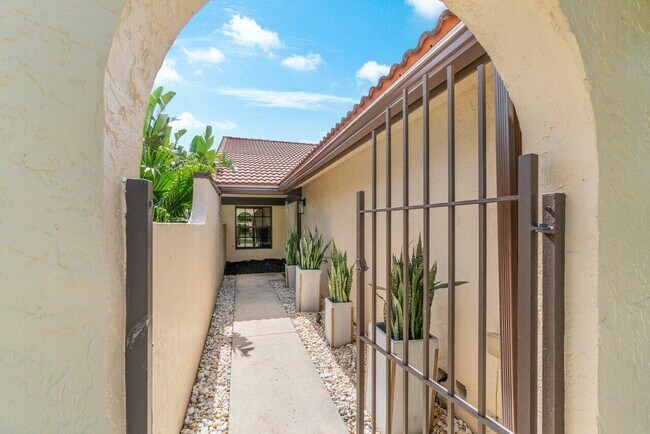 Building Photo - 1345 NW 21st Terrace