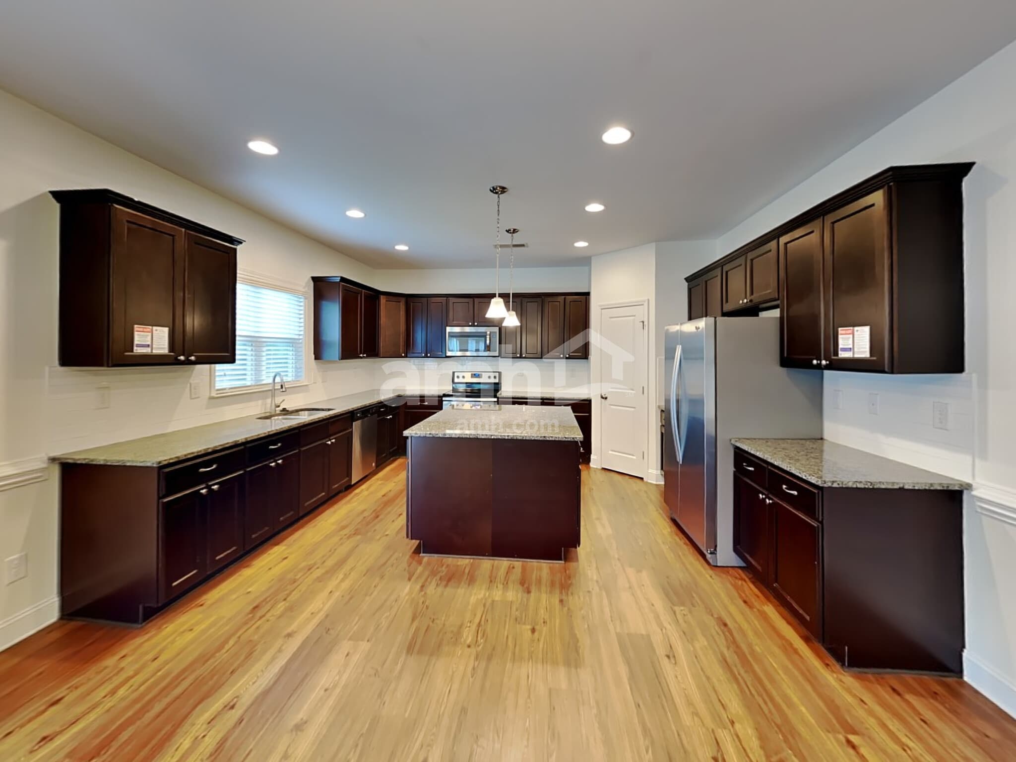 Building Photo - 1007 Monitor Ct