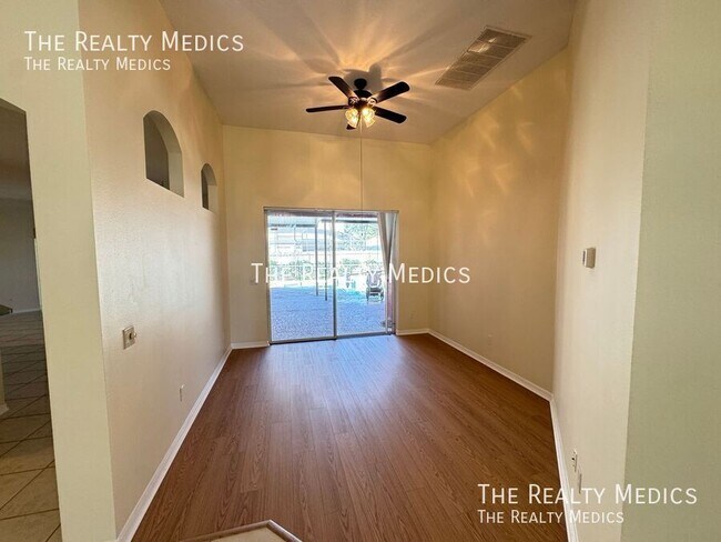 Building Photo - 7823 Fernleaf Dr