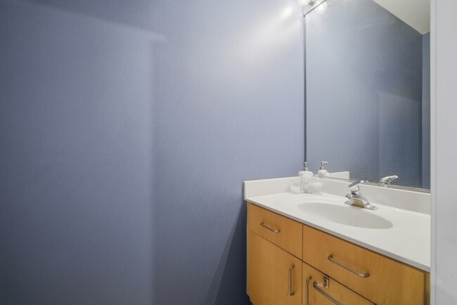 Building Photo - 417 S Jefferson St