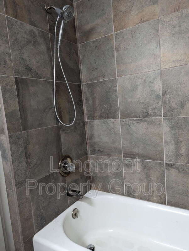 Building Photo - 2306 Steele St