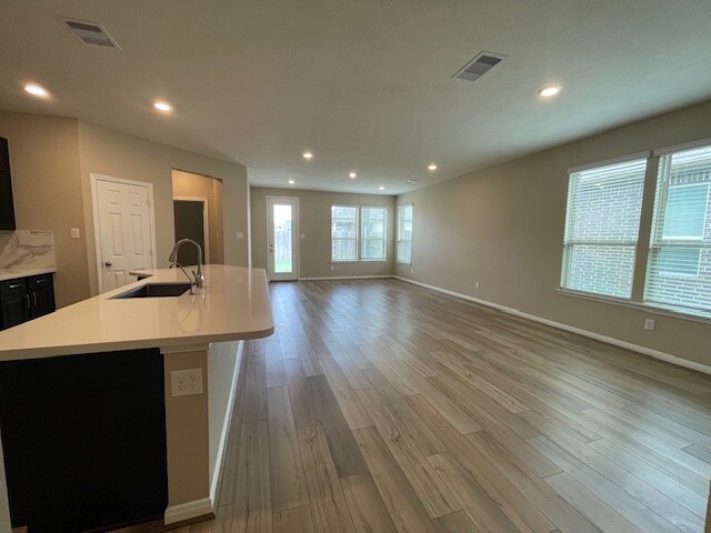 Building Photo - 7219 Escondido Dr