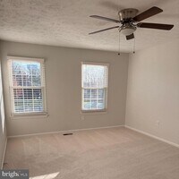 Building Photo - 2401 W Rosecroft Village Cir