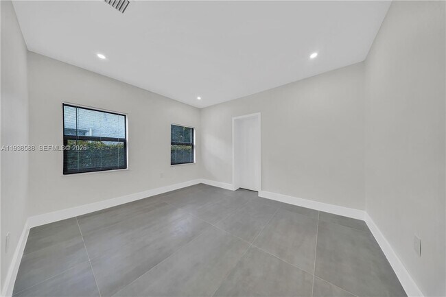 Building Photo - 807 NW 51st St