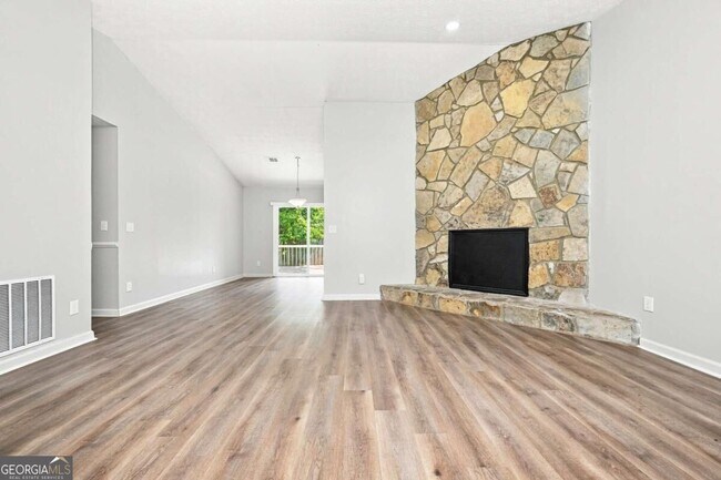 Building Photo - 5611 La Fleur Trail