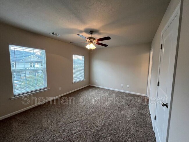 Building Photo - 204 Joiner Cir
