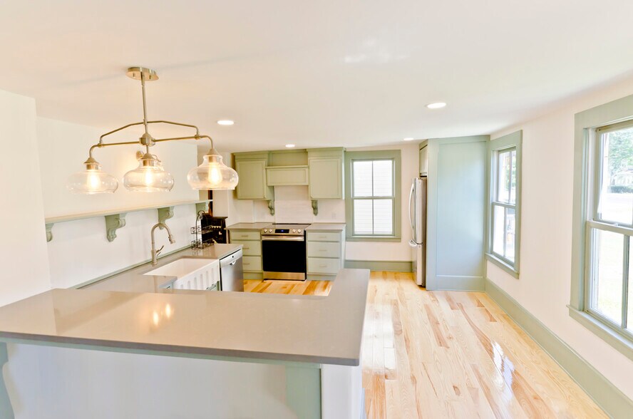 Kitchen - 25 Genesee St