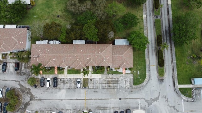 Building Photo - 719 NW 208th Way