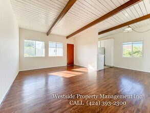 Building Photo - 5319 Inglewood Blvd