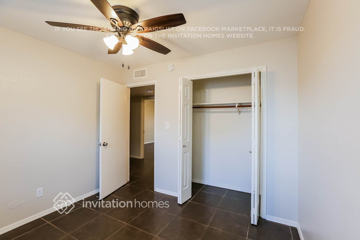 Building Photo - 6037 N 71st Ln