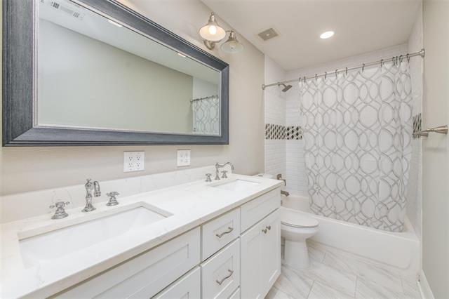 Building Photo - 5808 Locke Ave