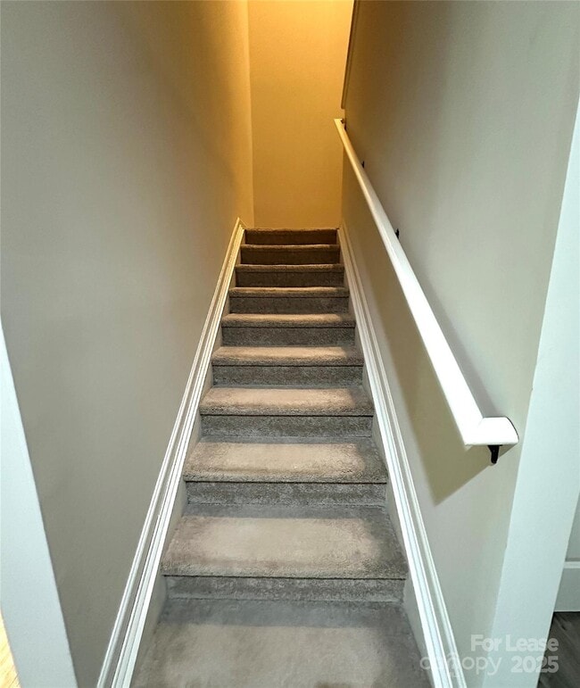 Building Photo - 228 Overstone Ct