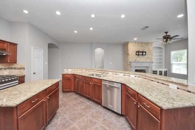 Building Photo - 18403 Sierra Falls Ct