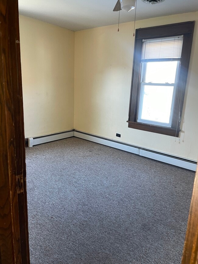 Building Photo - 459 Brockway Ave