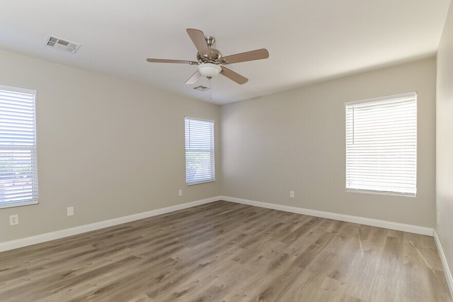 Building Photo - 9149 Spirit Canyon Ave