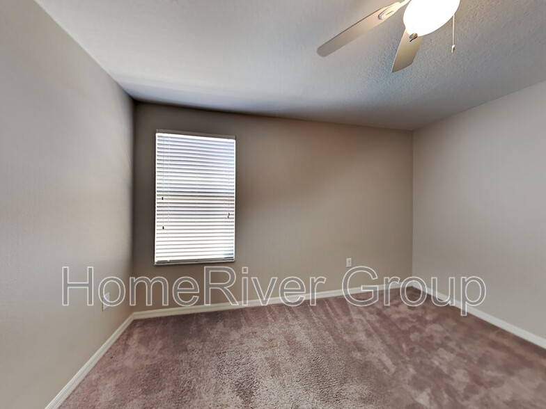 Building Photo - 10007 Crested Fringe Dr