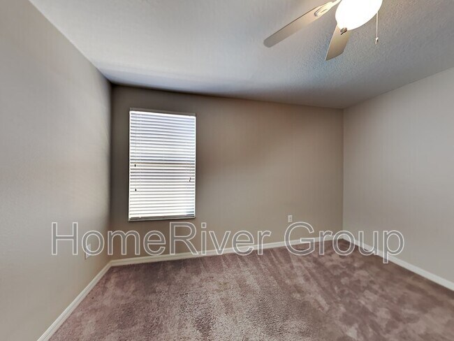 Building Photo - 10007 Crested Fringe Dr