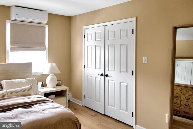 Building Photo - 159 Columbia Ave