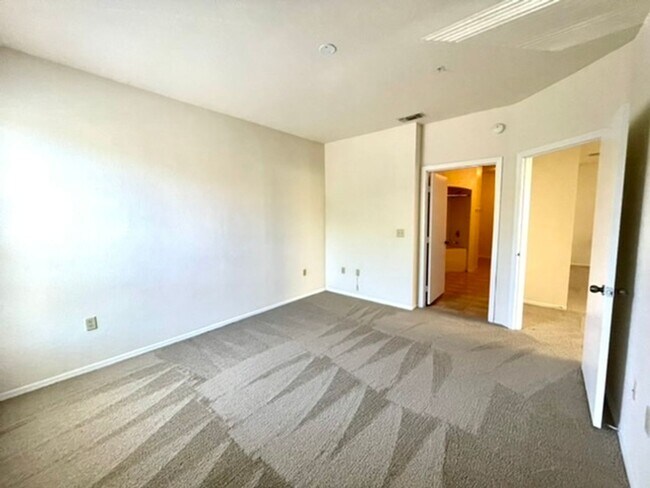 Building Photo - Lake Mary - 1 Bedroom - 1 Bathroom - $1,495.00