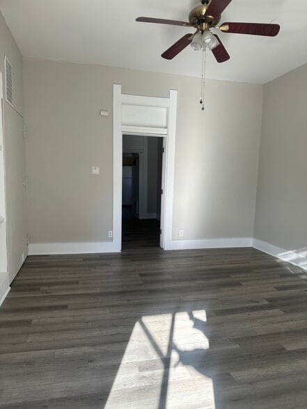 Building Photo - 294 W Clinton St