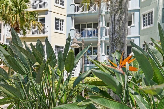 Building Photo - 102 Yacht Harbor Dr