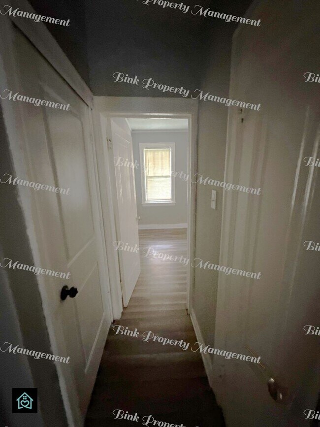 Building Photo - 14814 Sussex St