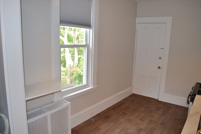 Building Photo - 66 Hoyle St