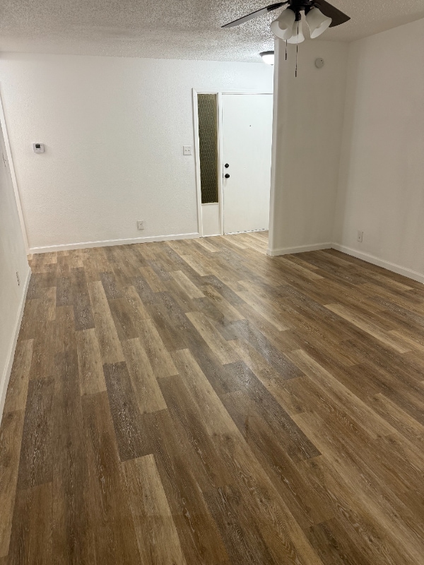 Building Photo - 652 Sue Ann Ln