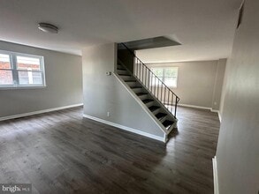 Building Photo - 116 Suburban Terrace