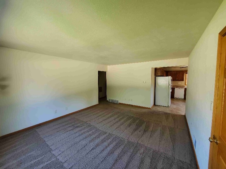 Building Photo - 11109 W Madison St