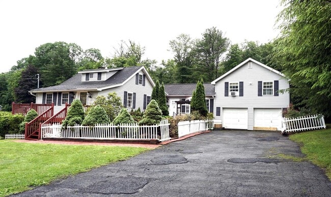Primary Photo - 63 Walker Valley Rd