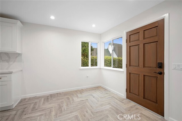 Building Photo - 1560 Ridgeway Dr