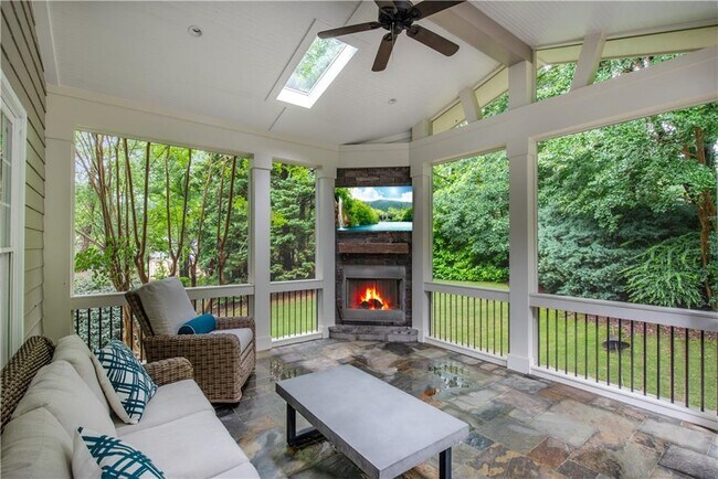 Building Photo - 4669 Ashford Club Dr