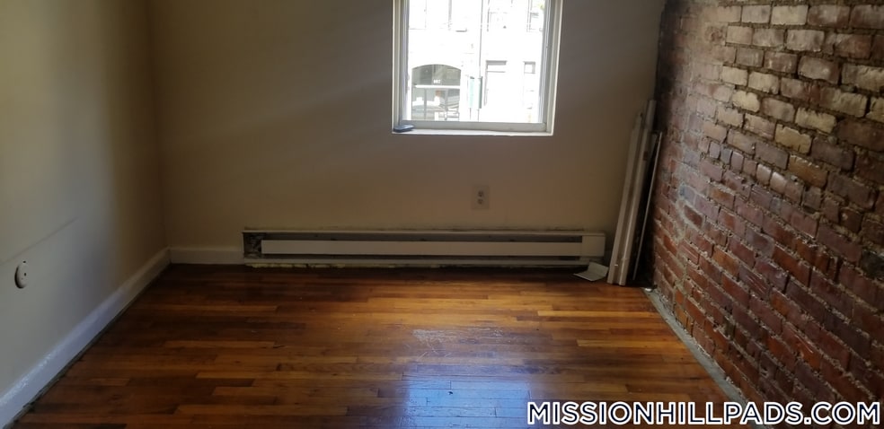 Building Photo - 886 Huntington Ave