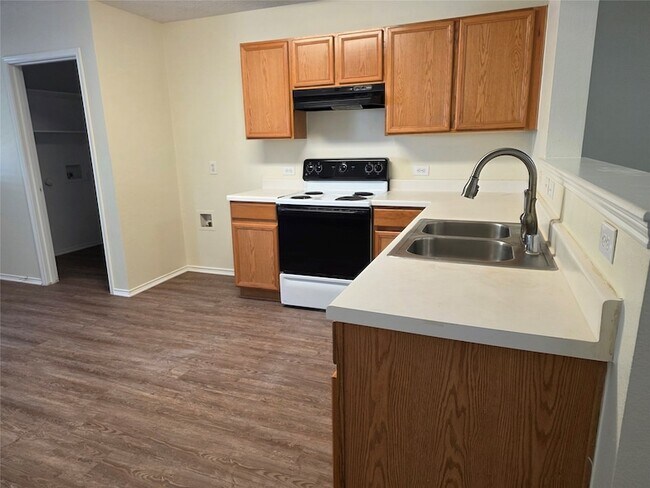 Building Photo - 1803 Northridge Dr