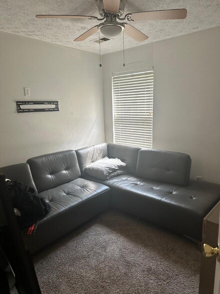 Building Photo - 3630 Thurleston Ct SW