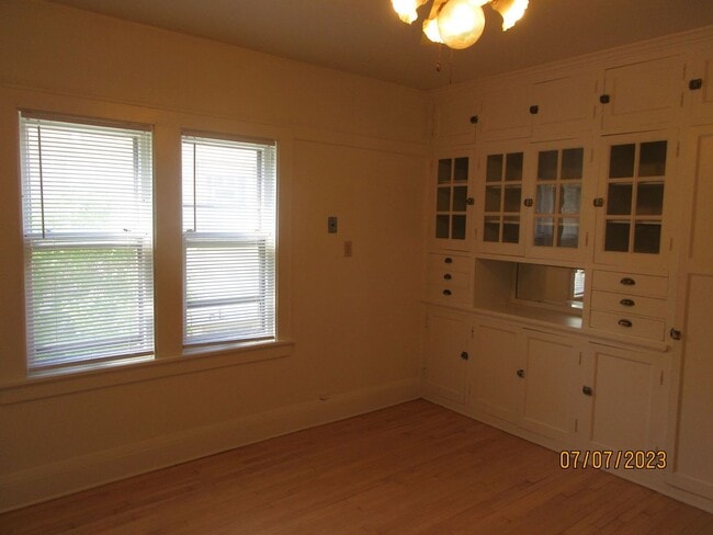 Building Photo - 3455 N Fratney St