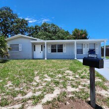 Building Photo - 3/2 Corner Lot Home