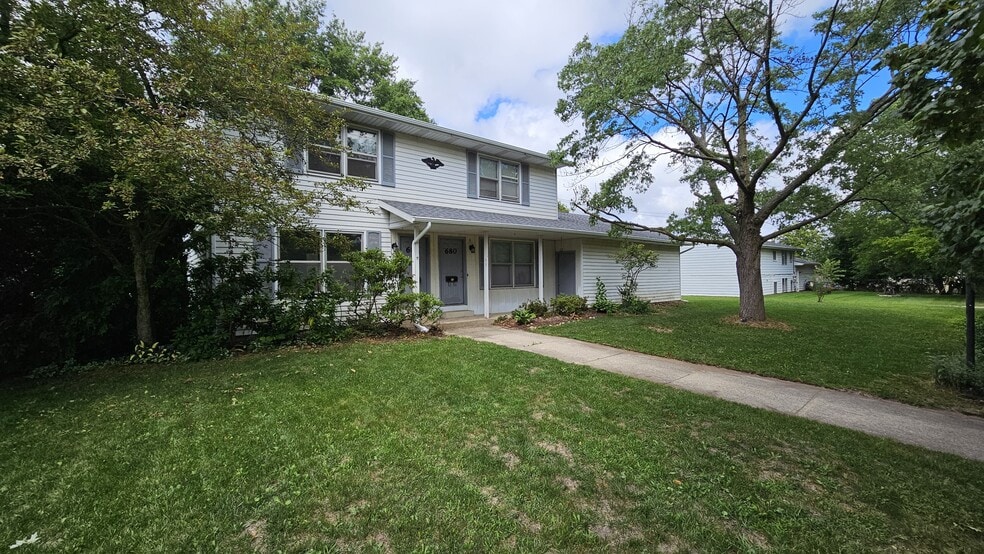 Building Photo - 680 Wildwood Dr