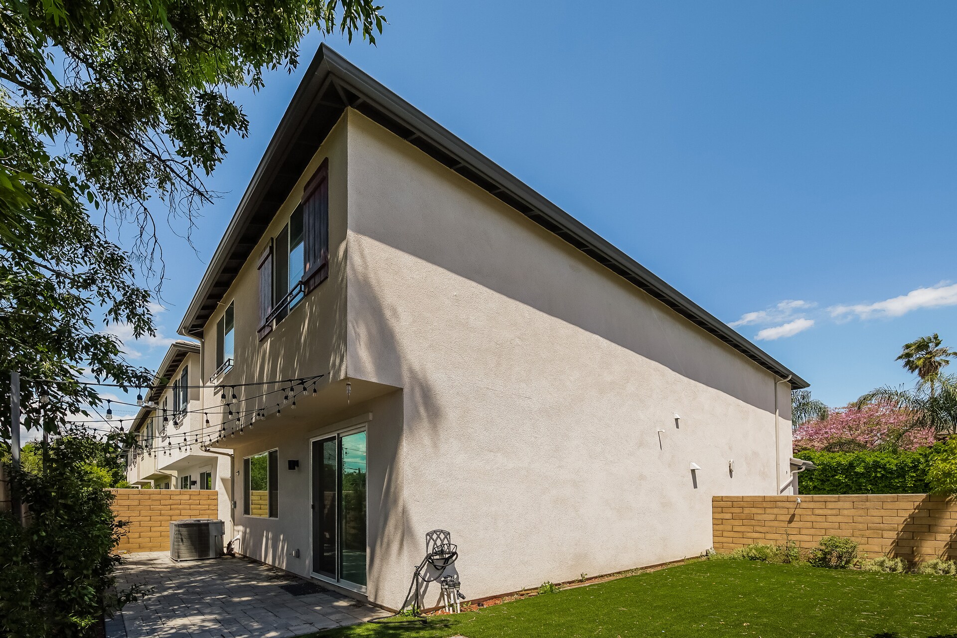 Building Photo - 8255 Sophie Ct