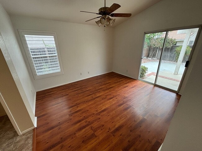 Building Photo - Charming home in gated community in Missio...