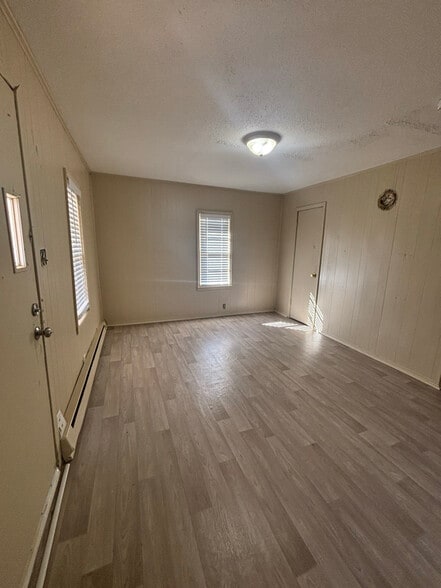 Building Photo - 207 Jackson St