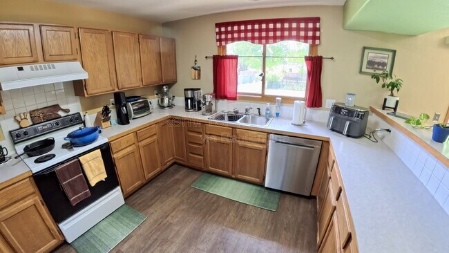 Building Photo - 2425 Cochetopa Ct
