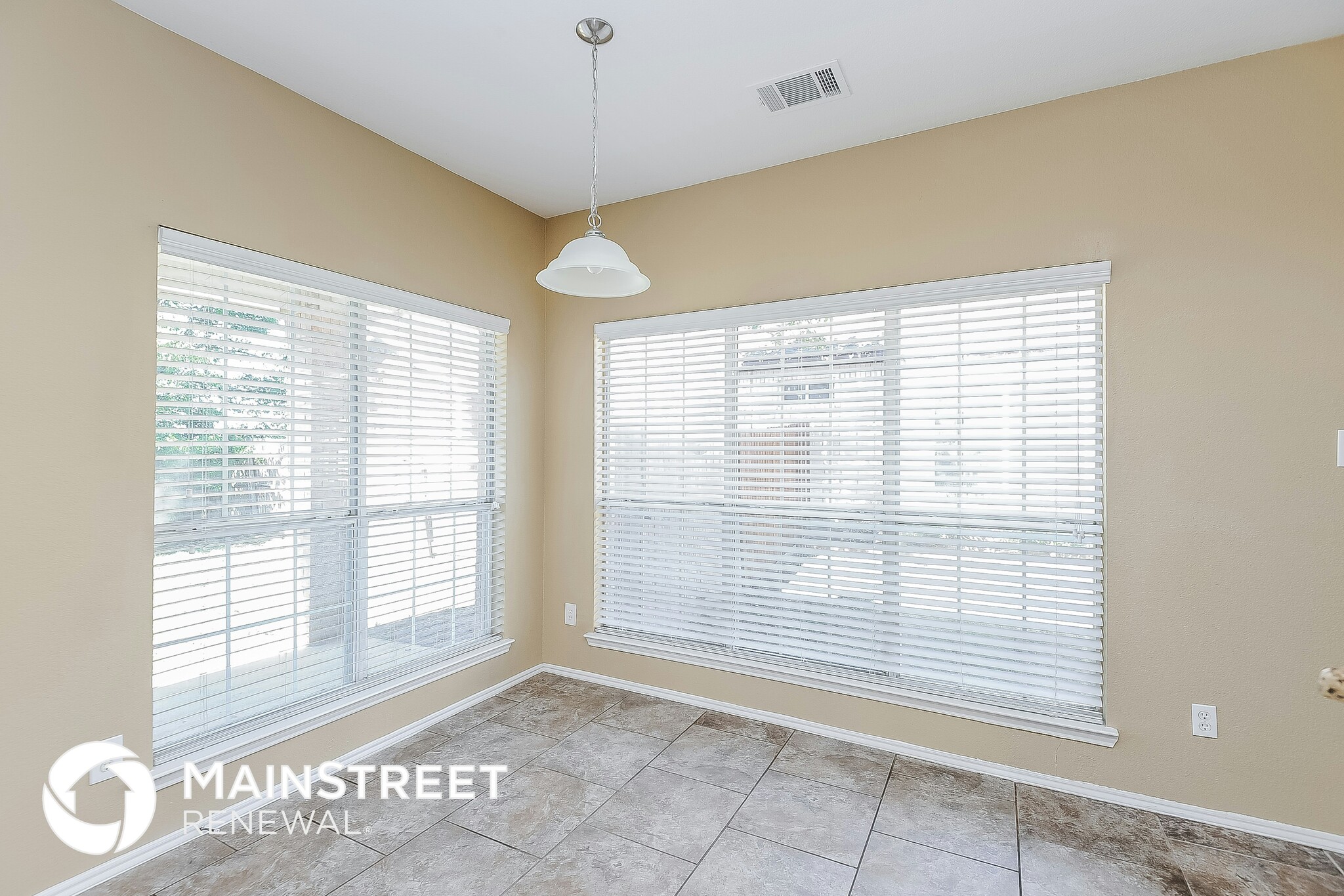 Building Photo - 7504 Quail Springs Dr