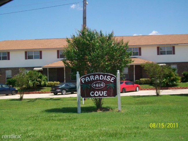 Building Photo - 2 br, 1.5 bath Condo - 4620 Pontchartrain Dr