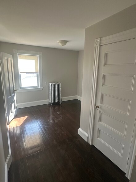 Building Photo - 22 Central St